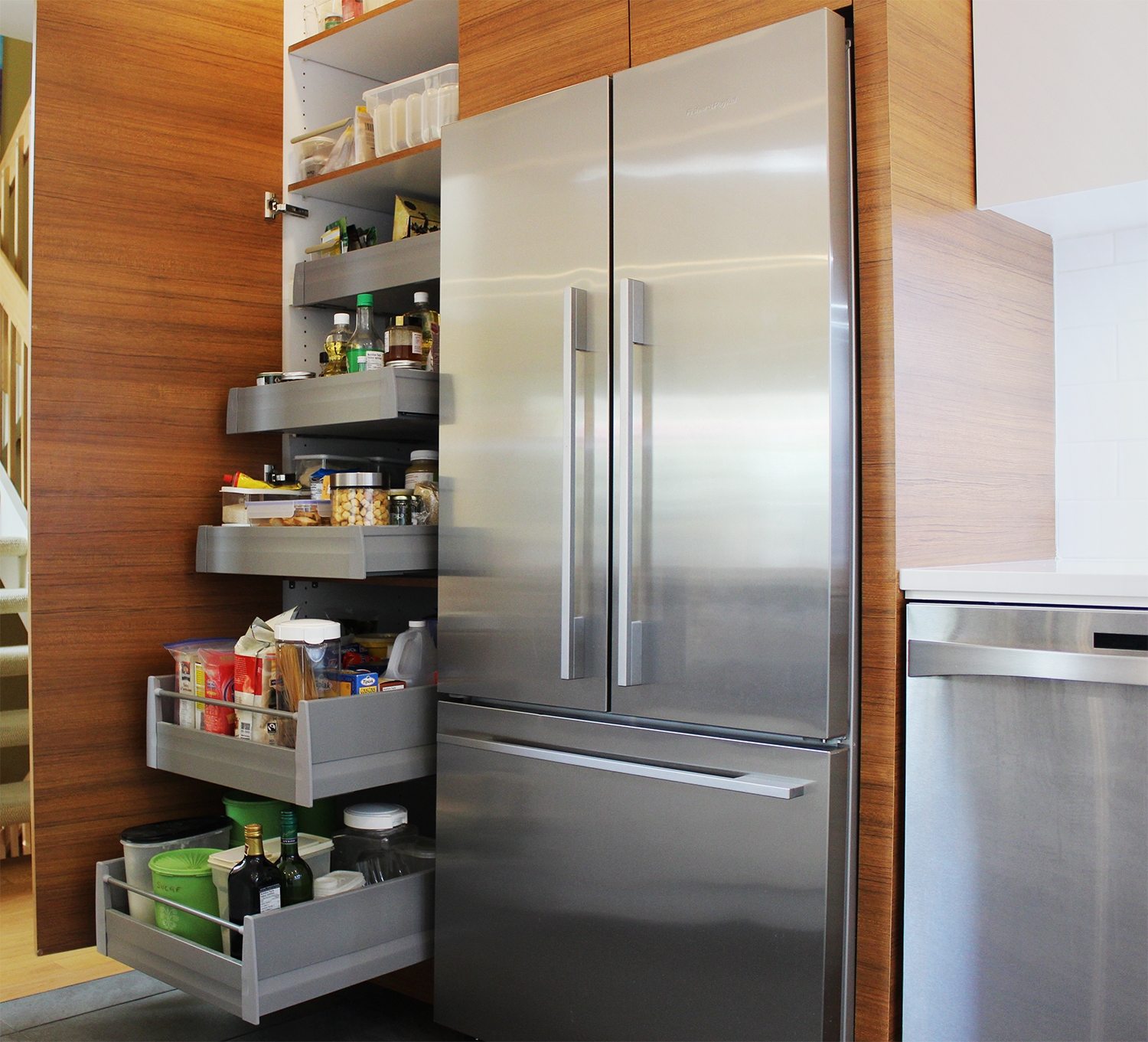 Image Tablettes ou tiroirs dans le garde manger?